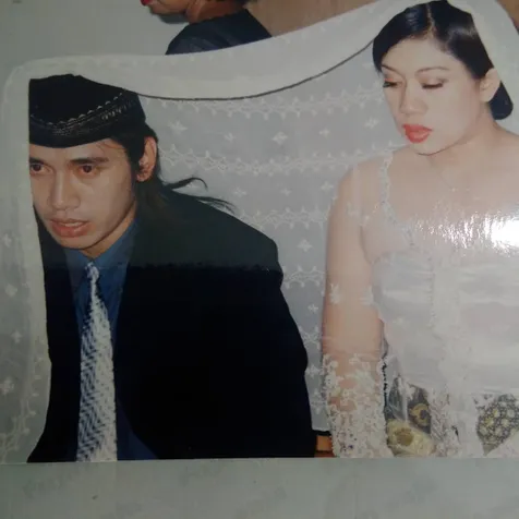 Mira Rahayu Posting Foto Pernikahan
