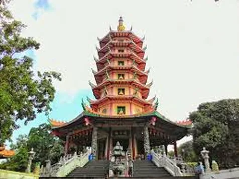 C. Pagoda Avalokitesvara Buddhagaya Watugong