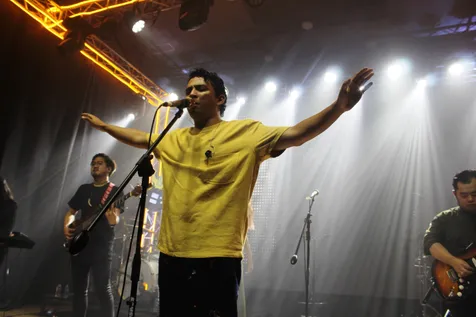 Gambar dari Aksi Sal Priadi Dan Pamungkas Hebohkan Peluncuran Collabonation.id Milik IM3 Ooredoo » aksi sal priadi dan pamungkas hebohkan peluncuran 2 aksi sal priadi dan pamungkas hebohkan peluncuran 2 » Aksi Sal Priadi Dan Pamungkas Hebohkan Peluncuran Collabonation.id Milik IM3 Ooredoo