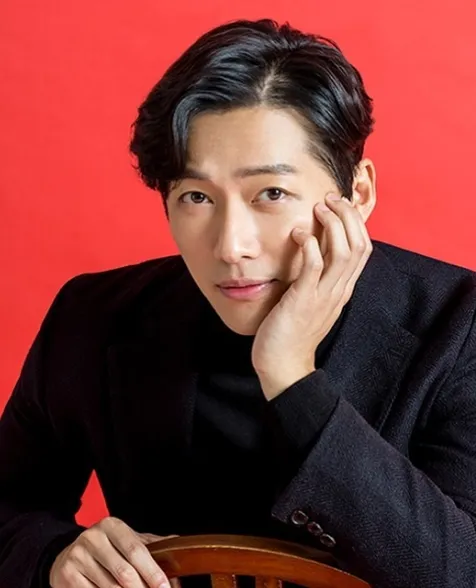 Nam Koong Min