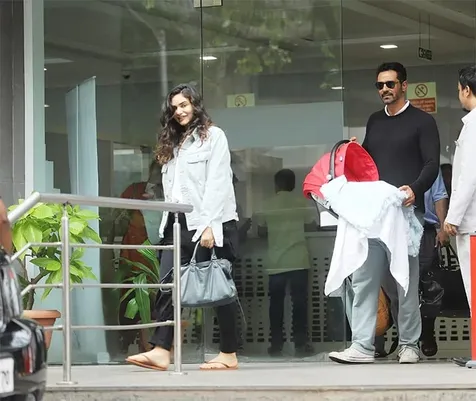 Arjun Membawa Pulang Anaknya Dari RS