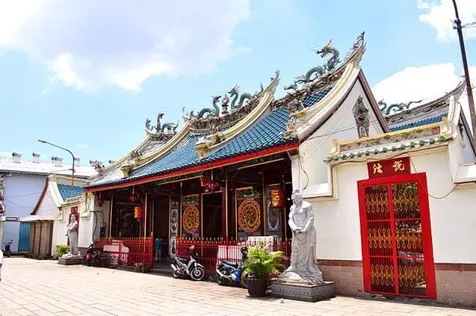 D. Klenteng Tay Kak Sie