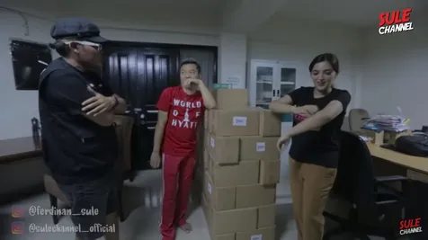 Punya Banyak ART, Tiap Lantai Beda yang Mengurus