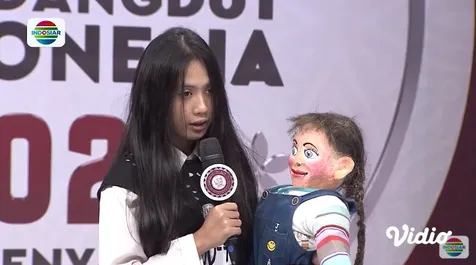 Bawa Boneka Misterius