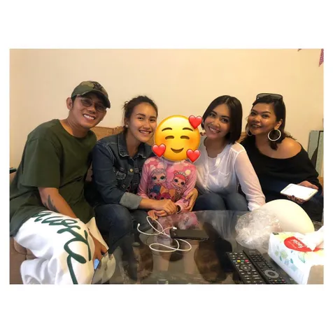 Hati Shakira Berbunga-bunga