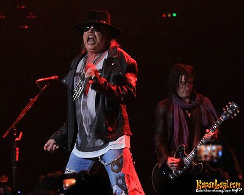 Aksi Guns N Roses Foto: Bambang E Ros