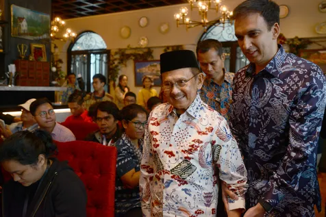 BJ Habibie Meninggal Dunia