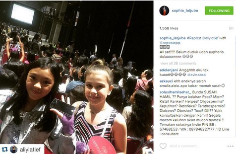 Anak Ariel dan Sophia Latjuba nonton konser bareng © Instagram.com/sophia_tatjuba