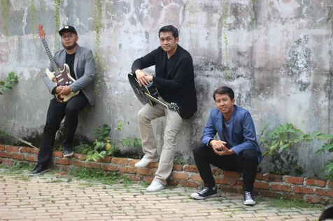 Sudut Pandang Berbeda