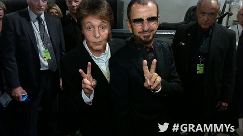 Paul dan Ringo di Backstage Sebelum Tampil/@TheGRAMMYs