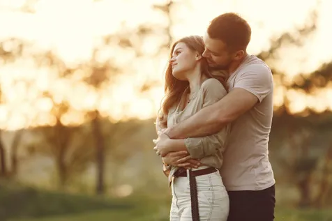 82 Kata Kata Cinta Romantis Bahasa Inggris Ungkapan Perasaan Menyentuh Hati Untuk Pasangan Kapanlagi Com