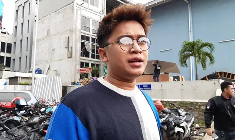 Tidak Pernah Minta Kado