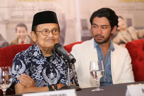BJ Habibie Jalani Perawatan Intensif