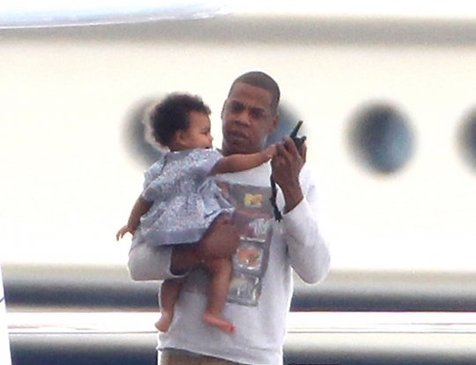 Jay Z dan putrinya. @www.hiphopweekly.com