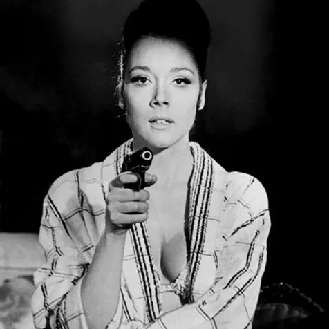 Teresa di Vizenco (Diana Rigg)