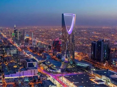 Kota Riyadh Jadi Ungu