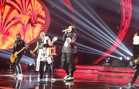 Maria Simorangkir & Kotak © Instagram Indonesian Idol