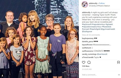 Para penonton istimewa Taylor Swift. © Instagram.com/AbbiMolly