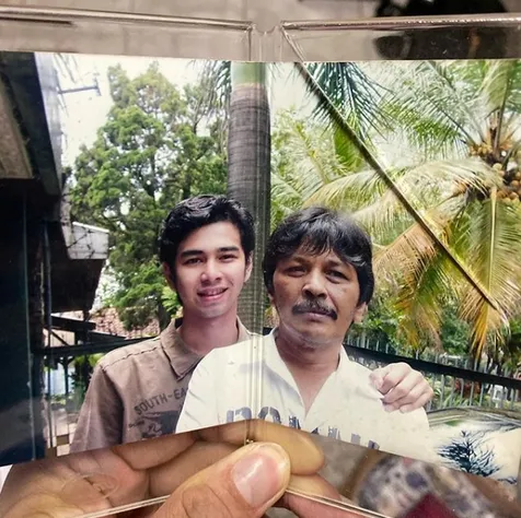 Kenangan Sosok Ayah