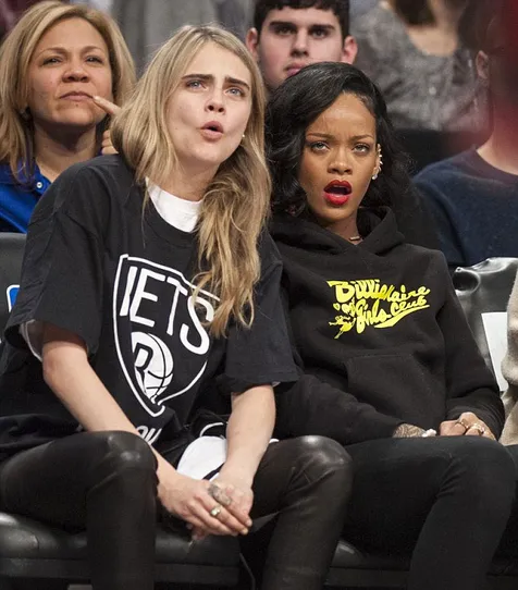 Cara dan Rihanna berteman sangat dekat © splashnews.com