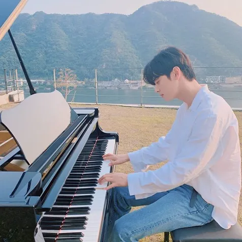 Postingan Cha Eun Woo