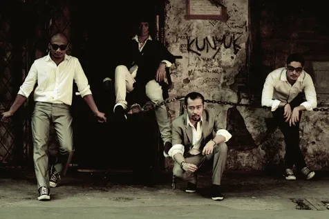 Beage  7 Lagu 'Merelakan Mantan' Paling Sedih, Berani 