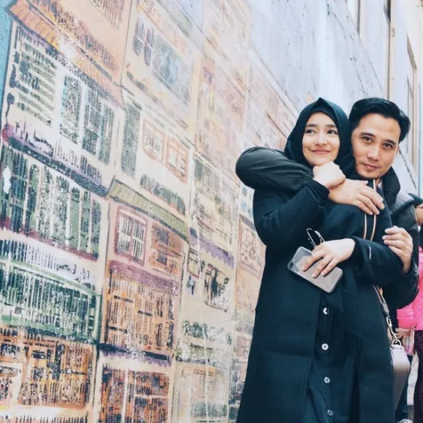 Cindy Fatikasari dan Tengku Firmansyah