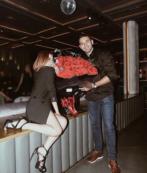 Pria Romantis