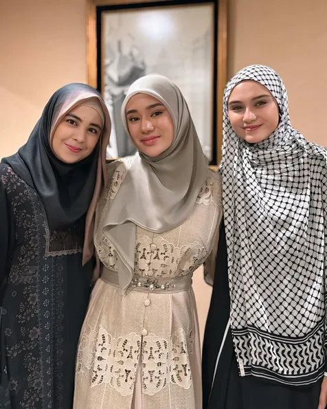 Risty Tagor, Clara Shinta dan Zee Zee Shahab © instagram.com/clarashintareal
