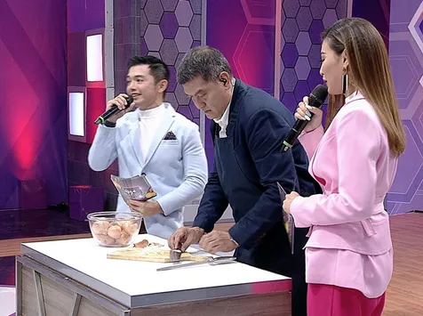 Ditemani Tiga Juri Lainnya
