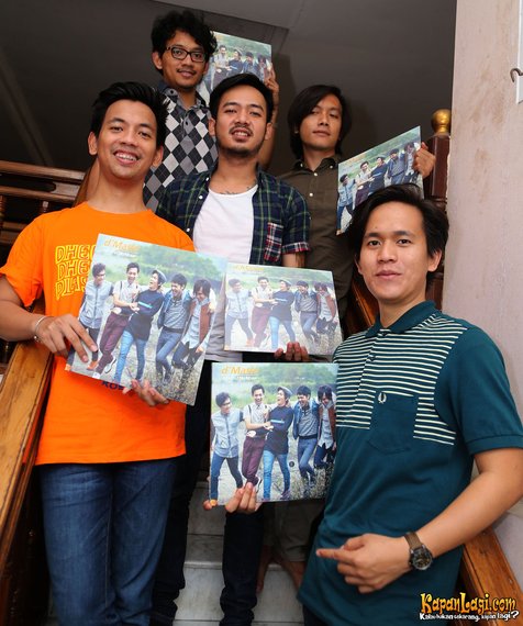 d Masiv pamerkan album vinyl mereka ©KapanLagi.com/Akrom