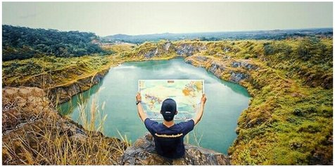 Danau Quarry wisata alam di Bogor yang saat ini sedang populer. 