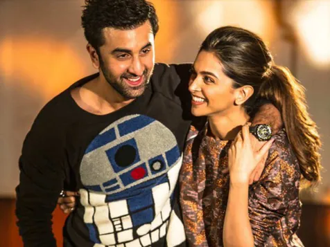 Deepika Belum Hapus Tato RK