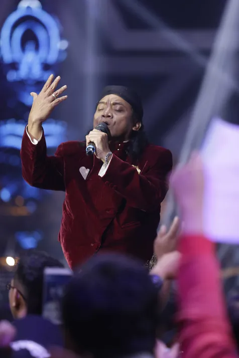 Bawakan Lagu Populer