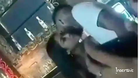 Ngobrol Sambil Bisik-Bisik