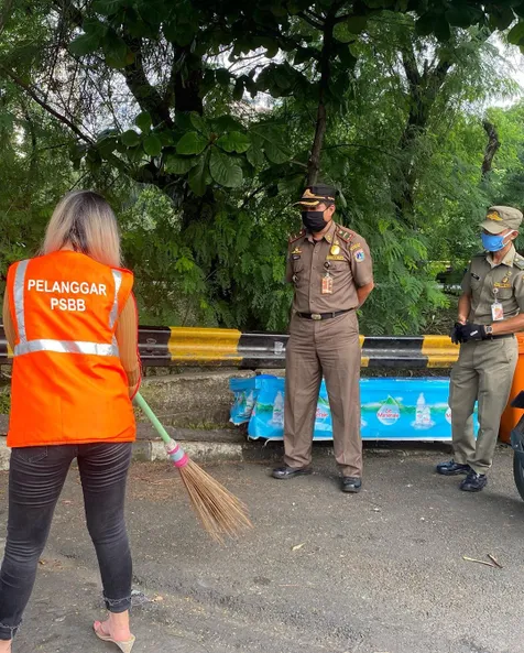 Nyanyi Indonesia Raya