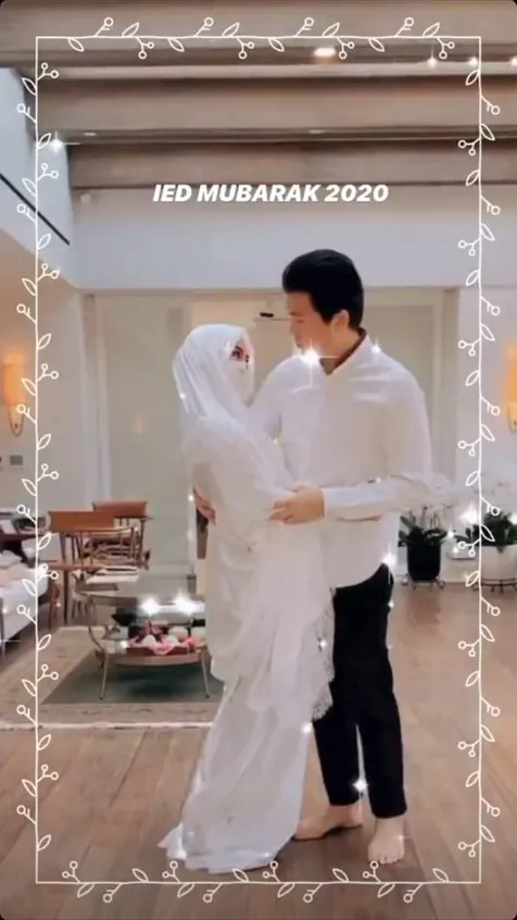 Serba Putih, Lengkap Dengan Maskernya