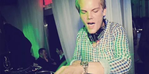 Avicii feat Nicki Romero - I Could Be The One