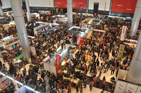 Meskipun Indoor, Indie Clothing Expo 2014 tetap banjir peminat / © ICE Official