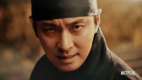 J-Hope BTS Pilih 'KINGDOM 2' Sebagai Tontonan di Pesawat, Respon Joo Ji Hoon Sweet Banget