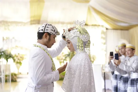 Sang Bunda Tak Bisa Hadir