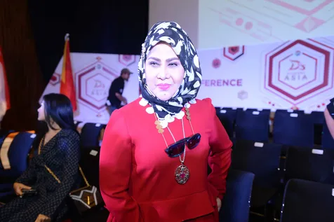 Elvy Sukaesih