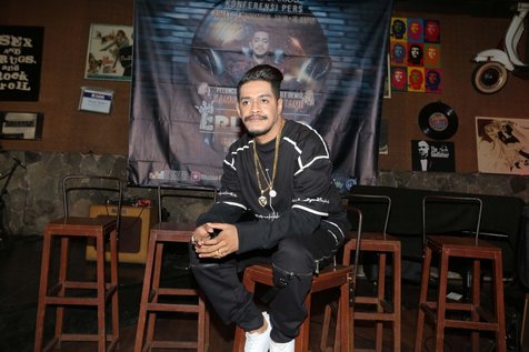 Erlando Sebastian tegaskan langkahnya di industri musik lewat single debut 'Kamulah Kata-Kata' © KapanLagi.com/Budy Santoso