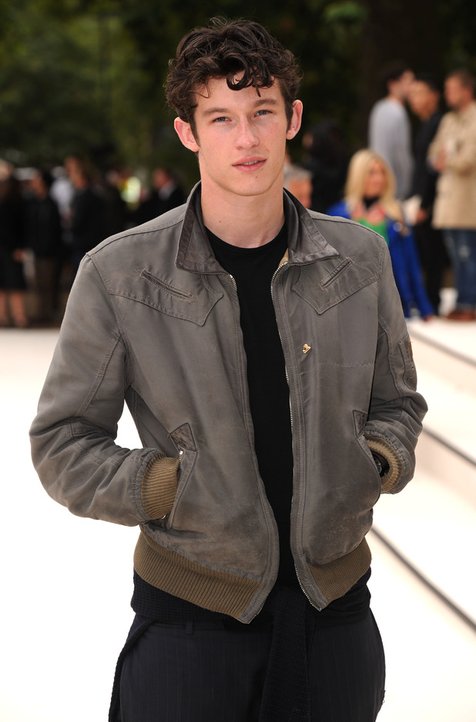 Callum Turner bakal berperan sebagai Theseus yang merupakan adik Newt Scamander. 妳interest.com