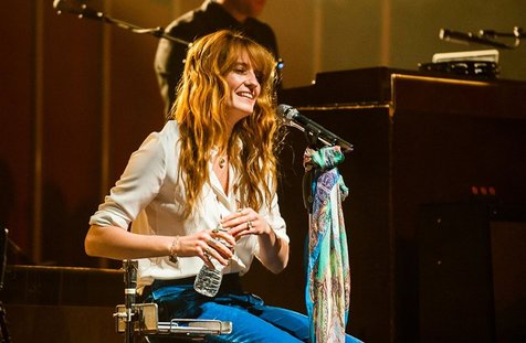 Florence Welch © Florence + The Machine Official Facebook