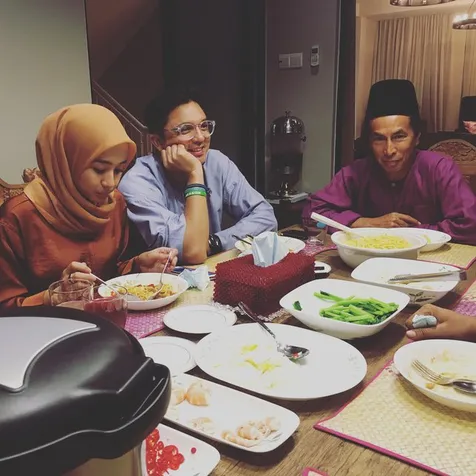 Dikenalkan Teman
