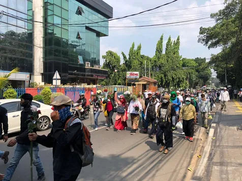 Penuh Semangat