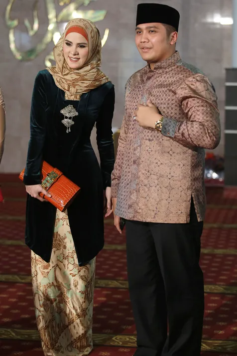 Mantan Kekasih Angel Lelga