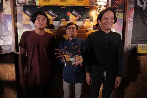 Single yang Kelam dan Melankolis