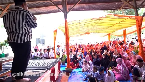 Nikita Mirzani Dibantu Keluarga Fitri